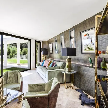 Paradiso Apartment